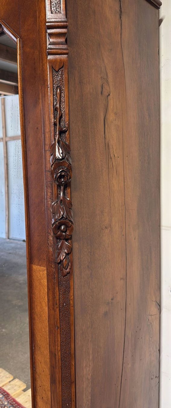 Armadi: Armadio in legno con specchio e cassetto – Usato da Locarno venduto da the_8q9p 4