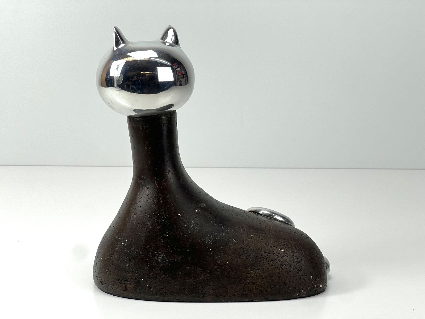 Statuette: PR RAM/DESIGN Skandinavische Design-Katzenfigur massiv – Usato da Zürich venduto da Arche_Brockenhaus 1