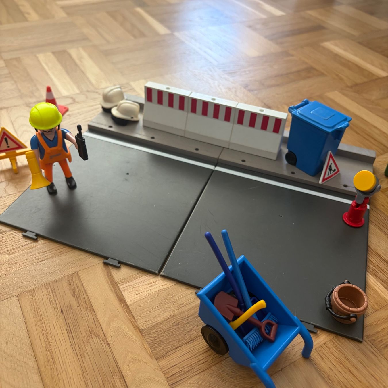 Playmobil Giocattoli: Strassenarbeiter mit ZUbehör – Usato da Gossau ZH venduto da Daniela710