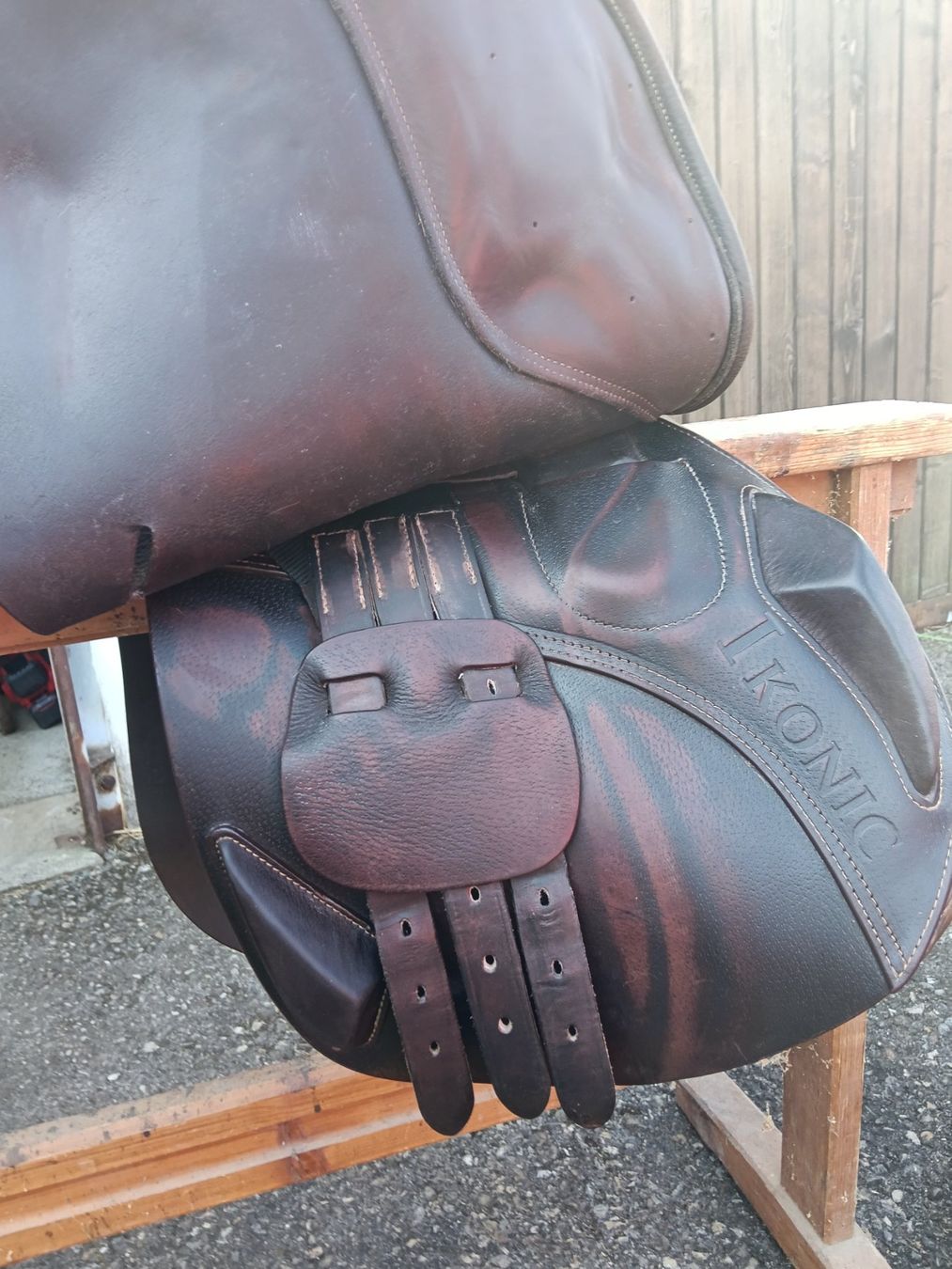 Selle & Accessori: Selle Ikonic – Usato da Lamboing venduto da pet_djp8 1