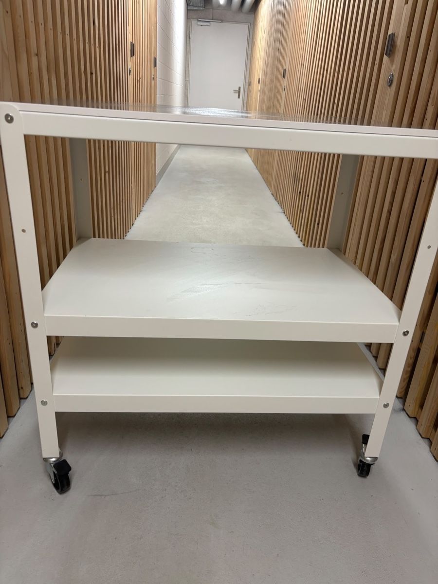 Regale: Servierwagen weiss mit Rollen Ikea  – Gebraucht aus Luzern von karinakoop 2