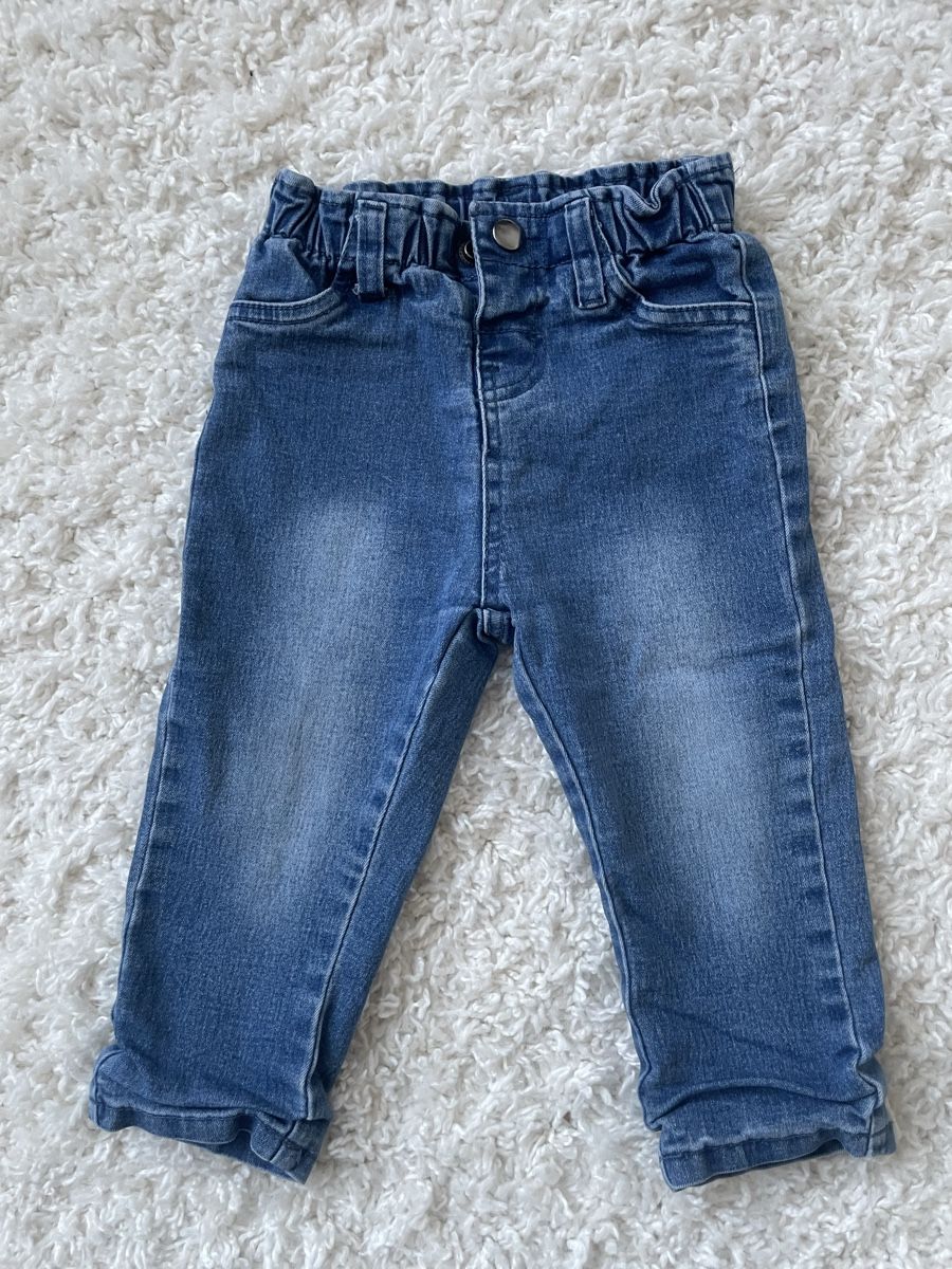 Hosen: Pantalon en jean doublé taille élastique taille 80cm – Gebraucht aus Versoix von Pti-pois
