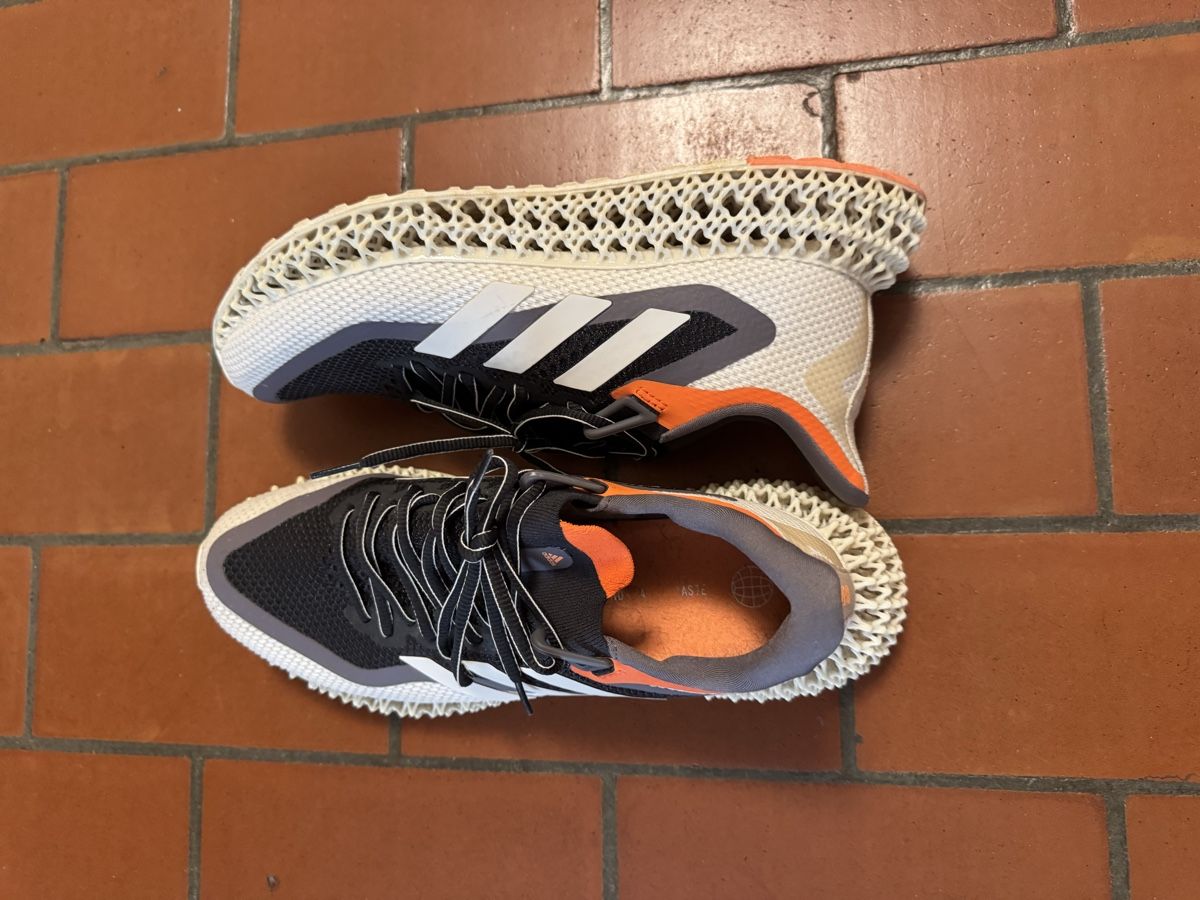 Adidas Herrenschuhe: Adidas 4DRWD Laufschuhe Gr.44 – Neu (gemäss Beschreibung) aus Zürich von yas_7vdk