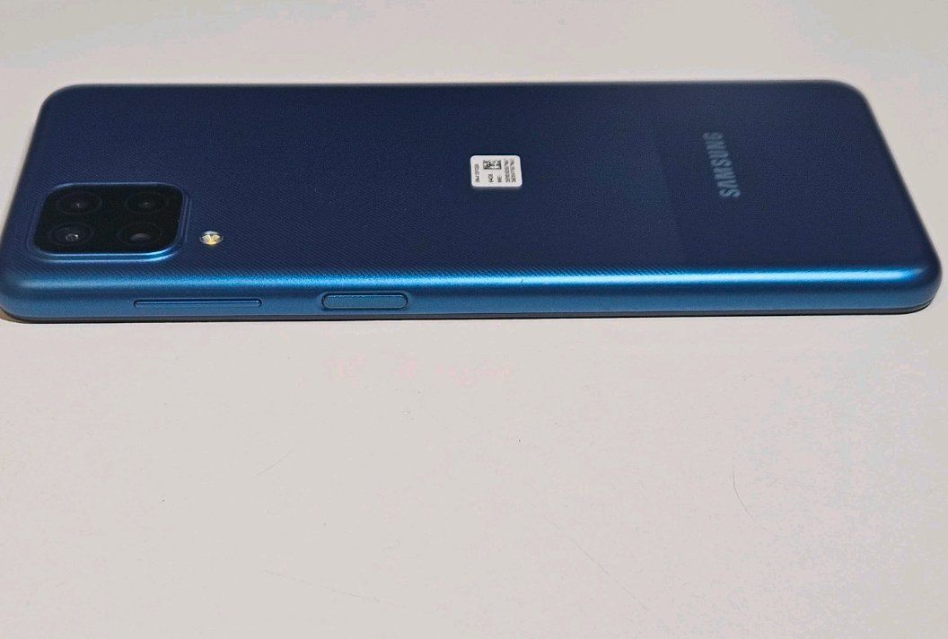 Samsung Telefoni cellulari / Smartphones: Samsung A12 / 64GB – Usato da Luzern venduto da Waince786 2
