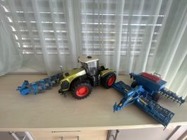 Bruder Traktor Claas Xerion mit Lemken Anbaugeräten gebrauch
