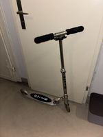 Micro Scooter Rocket in Anthrazit Grau