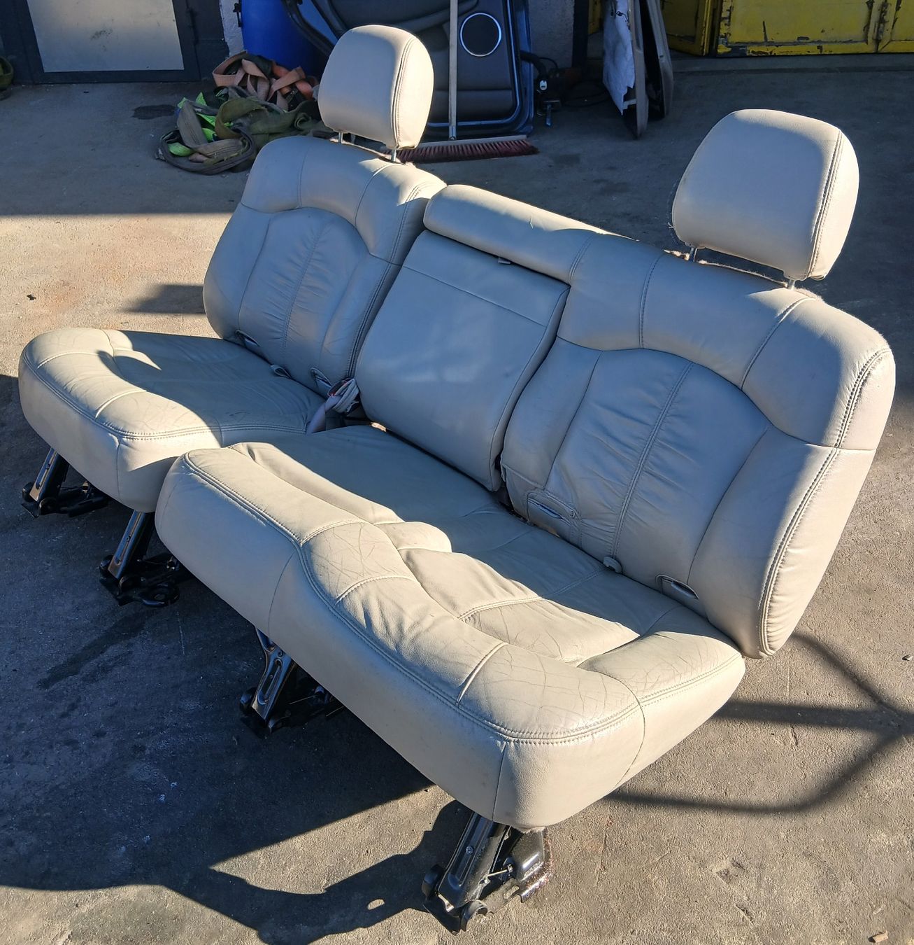 Chevrolet Alle Autoersatzteile: Sièges Chevrolet Tahoe 2000-2006 – Gebraucht aus la heutte von Auto-stock 3
