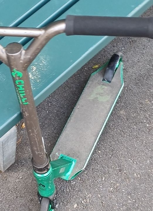 Chilli Kickboard: Stuntscooter CHILLI grün/grau – Usato da Bern venduto da rikivip