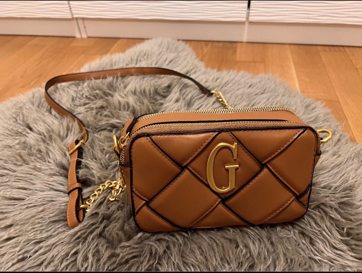 Guess Borse da donna: Damen Guess Tasche NEU – Nuovo e nell'imballaggio originale da Luzern venduto da doj_t68f