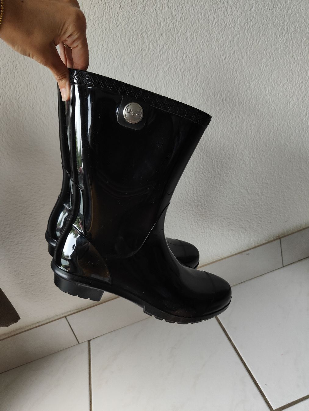 Ugg Scarpe da donna: Bottes de pluie UGG – Usato da Prez-vers-Noréaz venduto da MarinAcores89 3