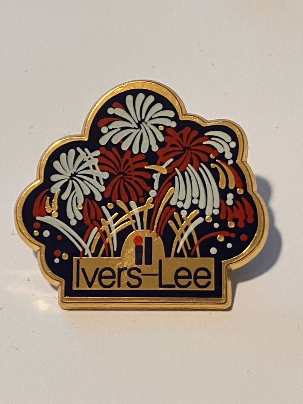 Placchette & Badge: 1 Pin Ivers Lee – Usato da Basel venduto da djwwpp