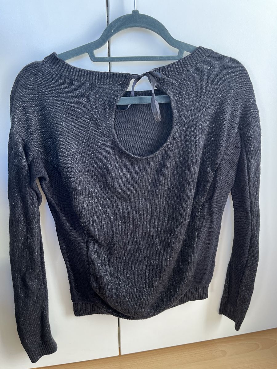 Pullover & Sweatshirts: Schwarzer Damenpullover mit Rückenausschnitt Gr. S – Gebraucht aus Diepoldsau von Sonne14 1