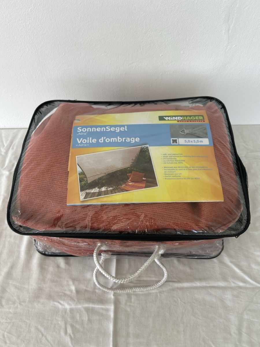 Tessuti: Sonnensegel 5m x 5m Rötlich – Usato da Dietikon venduto da mathemathis