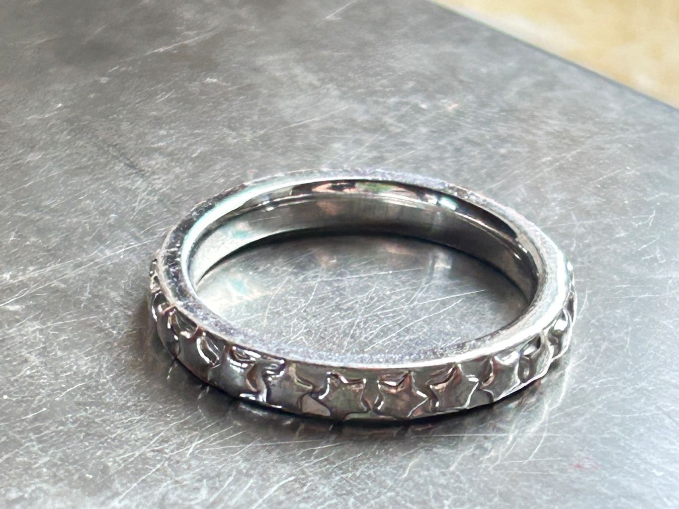 Anelli: Ring mit Sternenmuster STARS (Grösse 56) – Usato da Laufen venduto da Bellavitaboom 7