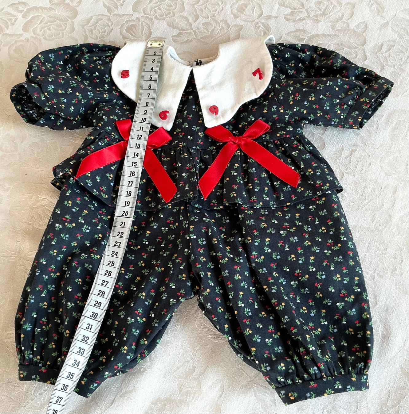 Puppen: ÄLTERES GÖTZ PUPPENKLEIDCHEN – Gebraucht aus Zell LU von Silvermemory 1