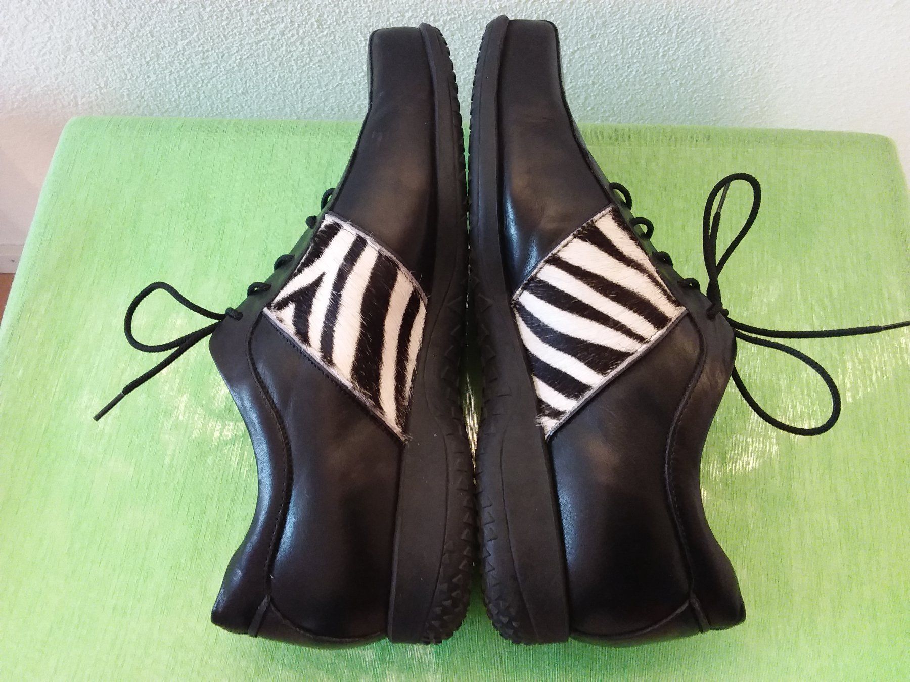 Damenschuhe: Leder Halbschuhe "Zebra design" Gr 39,5 – Gebraucht aus Uitikon Waldegg von Risibisi7 2