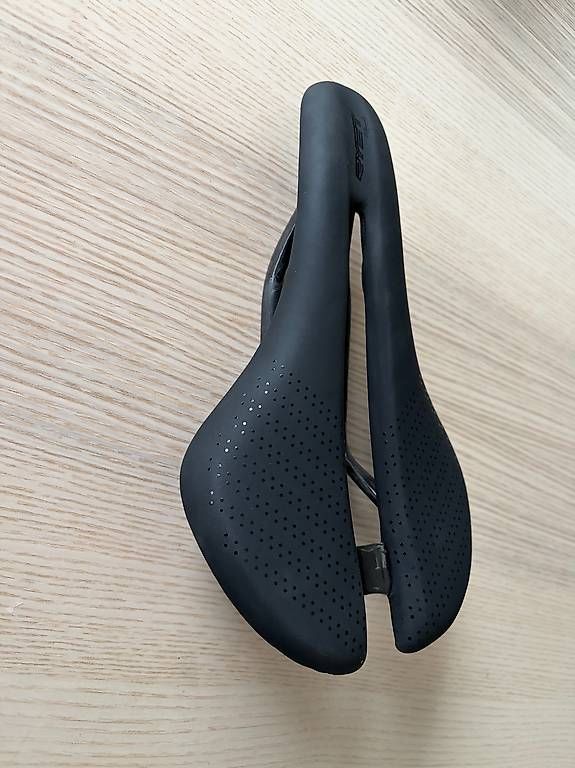 Ersatzteile: Ryet Carbon Sattel – Neu und originalverpackt aus Gerlafingen von bep_bzp5
