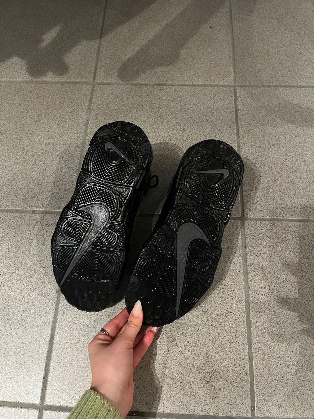 Nike Chaussures hommes: Nike Uptempo – D'occasion à Balzers par liv_wzl8 3