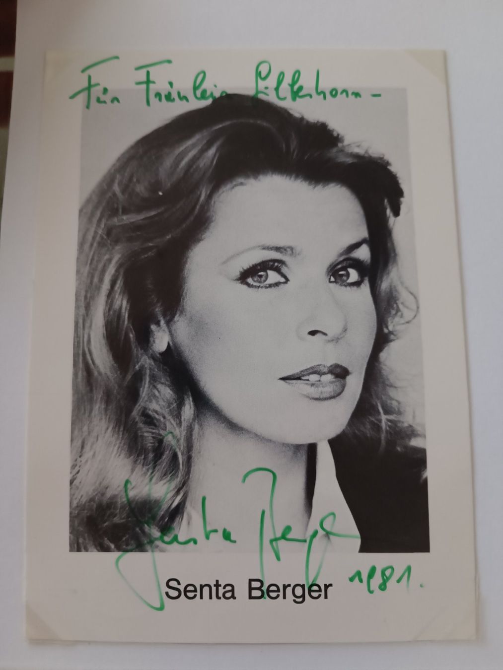 Autografi: Senta Berger - handsigniert – Usato da Menziken venduto da Autogramme