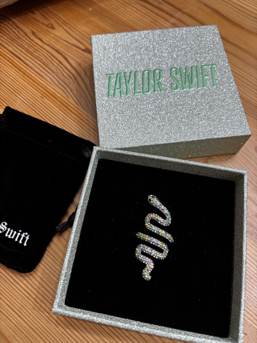 Anelli: Taylor Swift Snake Ring Size 6 – Nuovo e nell'imballaggio originale da Amriswil venduto da Ka_Sc 3