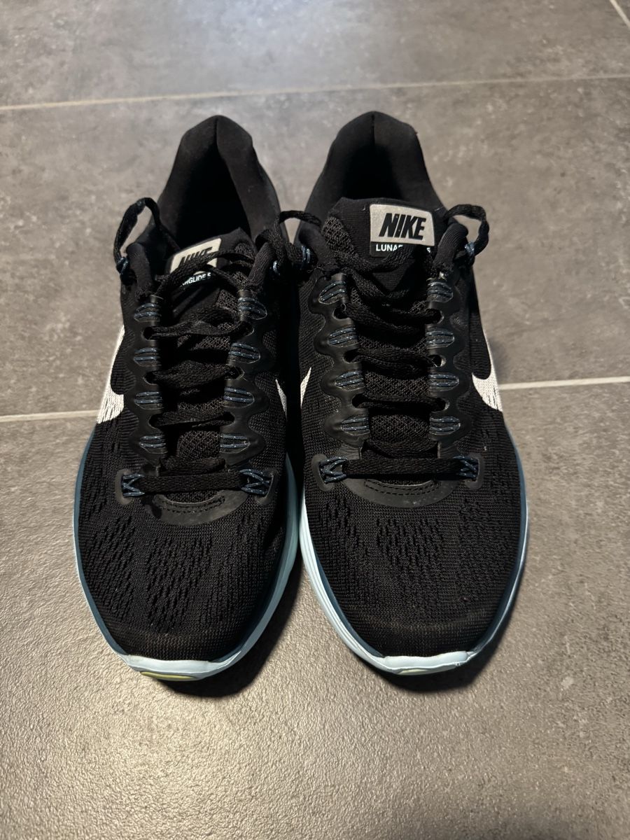 Nike Chaussures femmes: Nike Runningschuhe Damen – D'occasion à Konolfingen par jabe21
