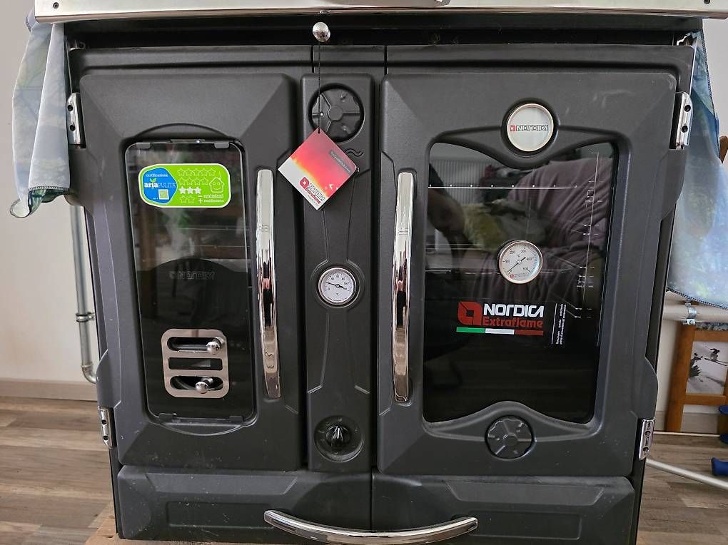 Cucine: Cuisinière à bois hydro – Nuovo e nell'imballaggio originale da Leukerbad venduto da mmashop