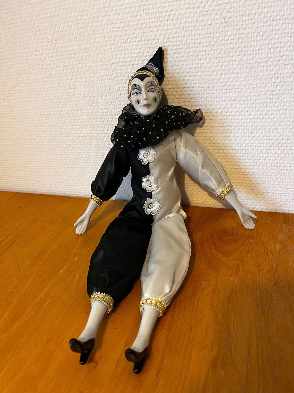Figuren: weibliche Clown-Figur (mit Highheels) – Gebraucht aus Arbon von mei_cnd6
