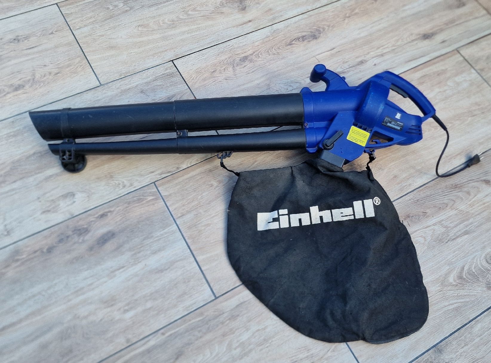 Einhell Soffiatori & Aspiratori per foglie: Laubsauger Einhell BG-EL 2301  – Usato da Suhr venduto da Sbume 1