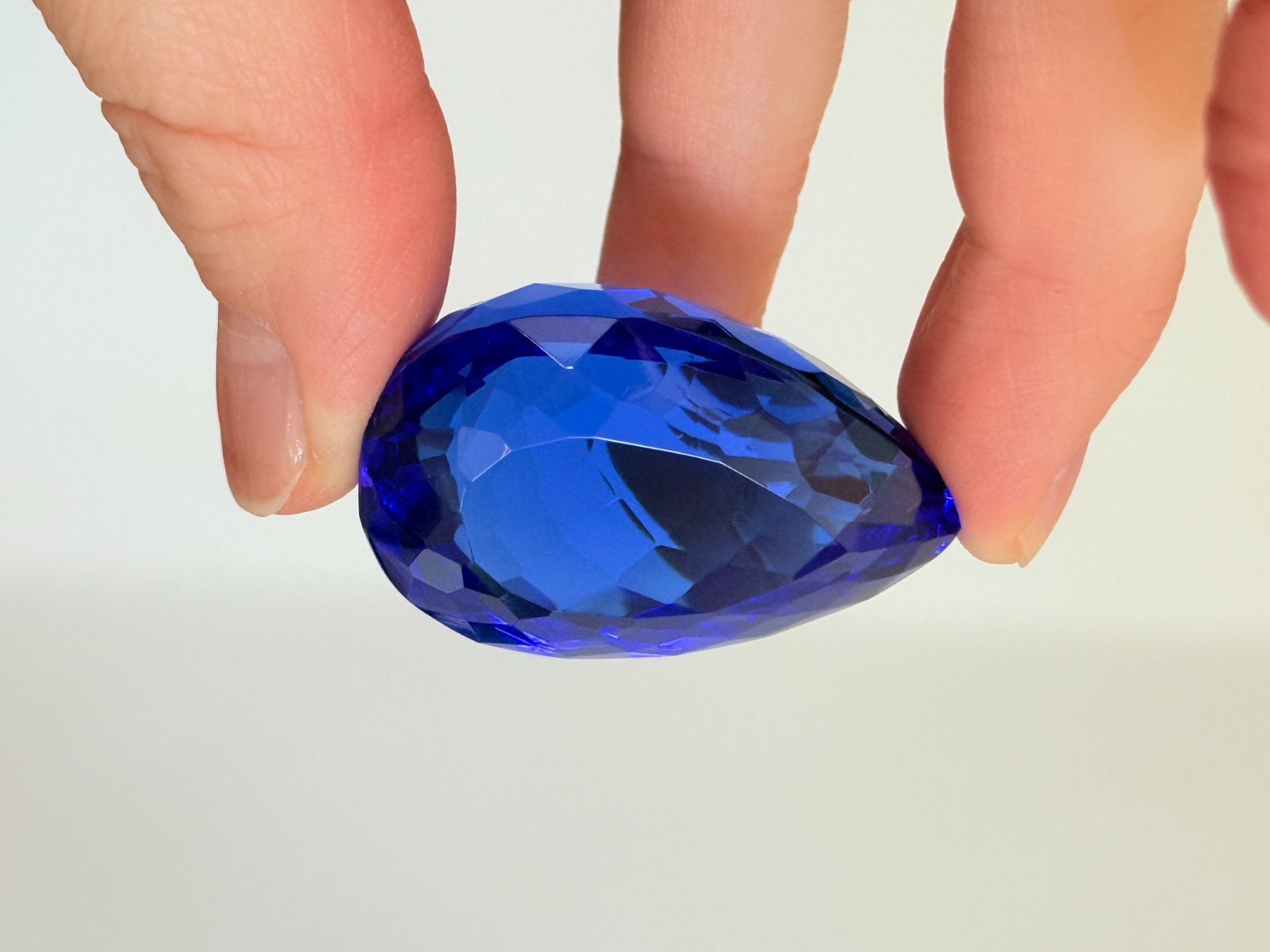 Minerali & Pietre curative: Certified 122.25 Ct – Nuovo e nell'imballaggio originale da Genève venduto da AWWA 8