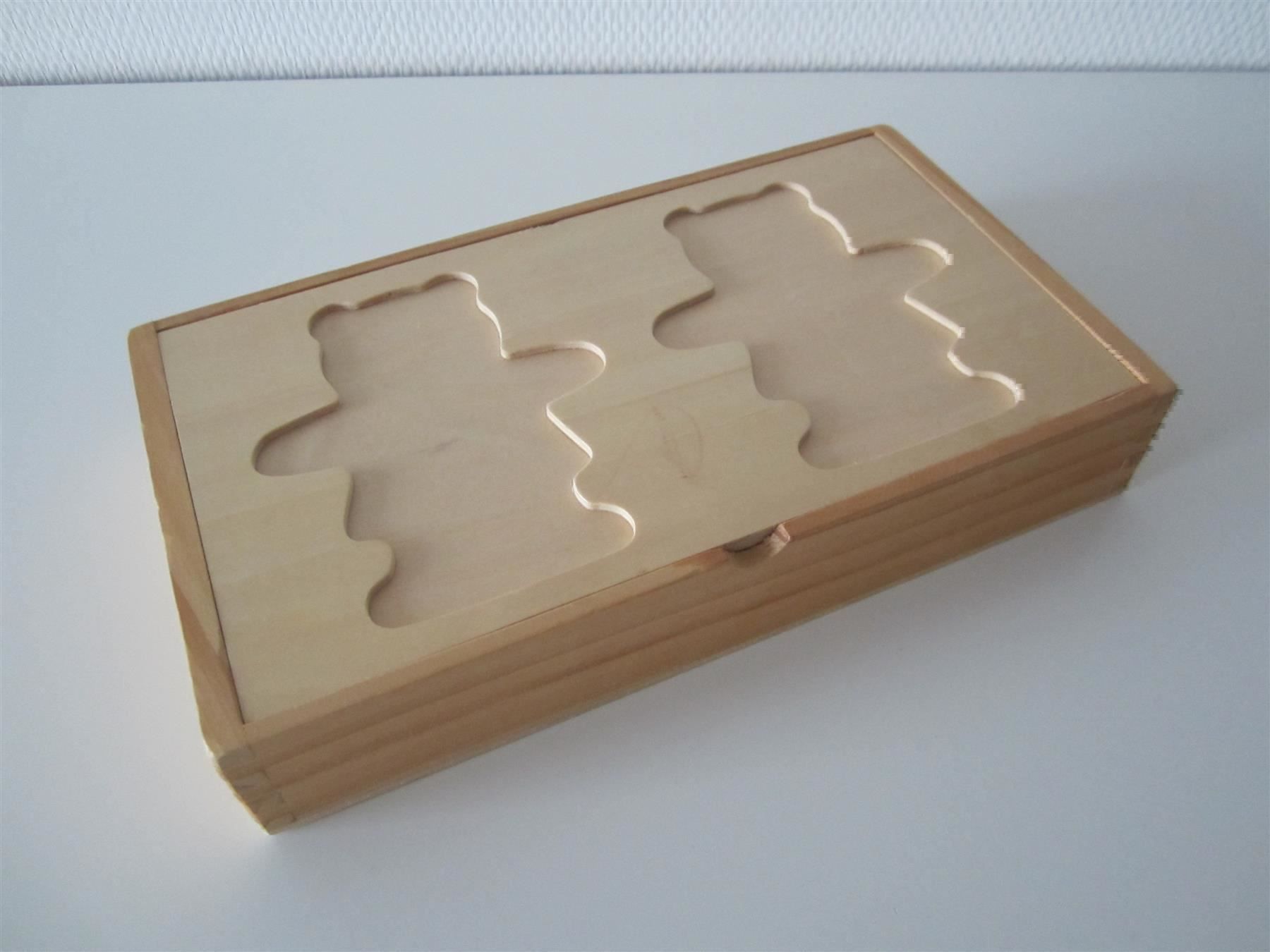 Puzzle: Holzpuzzle  "Bären" – Usato da Zürich venduto da Lacoste06 3