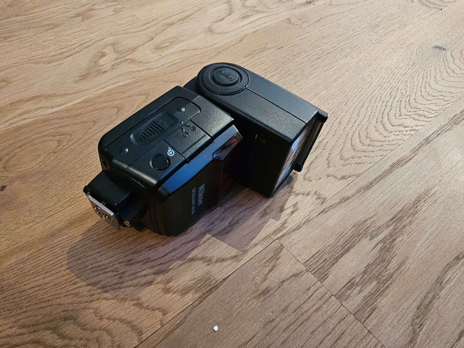 Nikon Flash: Nikon Speedlight SB-600 Blitzgerät mit Diffusor ab 1.- – Usato da Weiach venduto da xx-xx 2