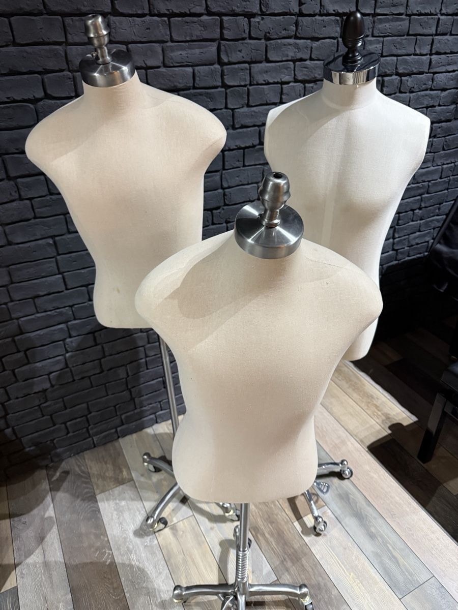 Allestimento di negozi e stand fieristici: Mannequins de vitrine – Usato da Bassins venduto da oal_q2gl 1