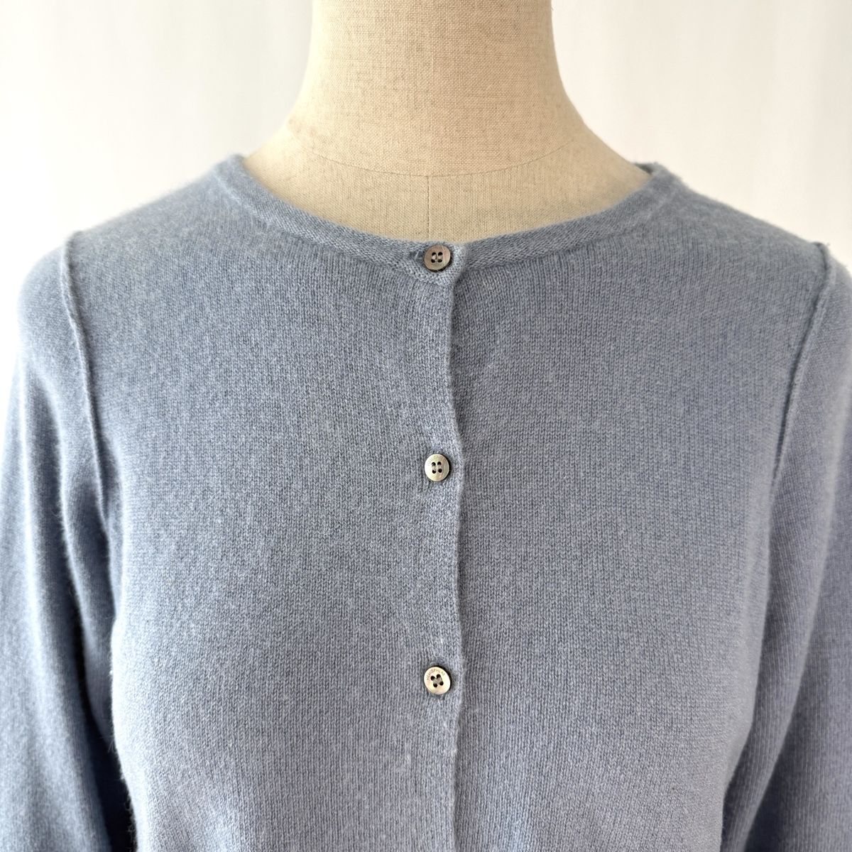 Hemisphere Maglioni & Felpe: HEMISPHERE Cashmere Cardigan – Nuovo (secondo la descrizione) da Emmen venduto da Avviivva_Com2023 2