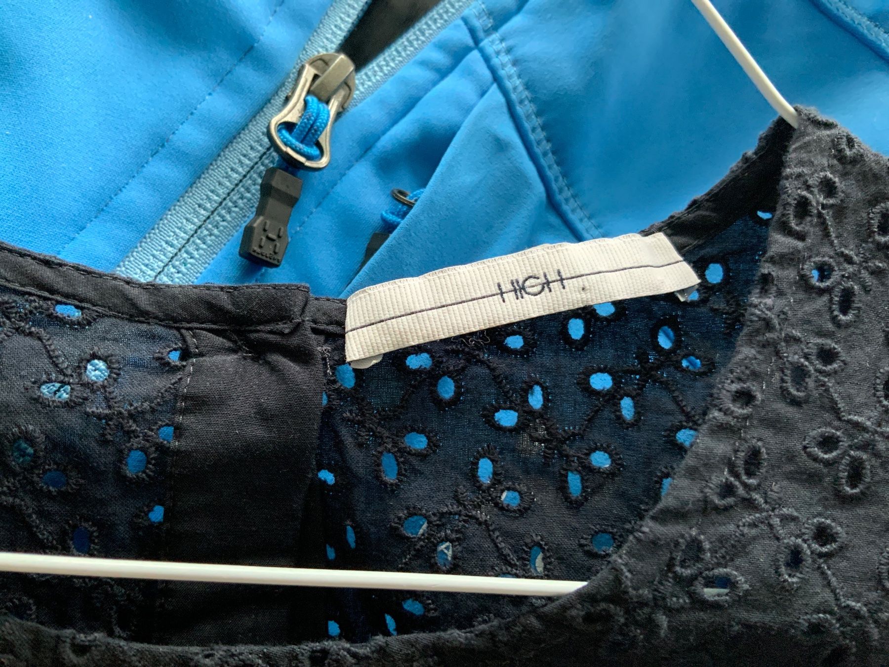 Camicette: High Bluse D40 Franz. 42 mit Seide – Usato da Buchs SG venduto da Sunie 1