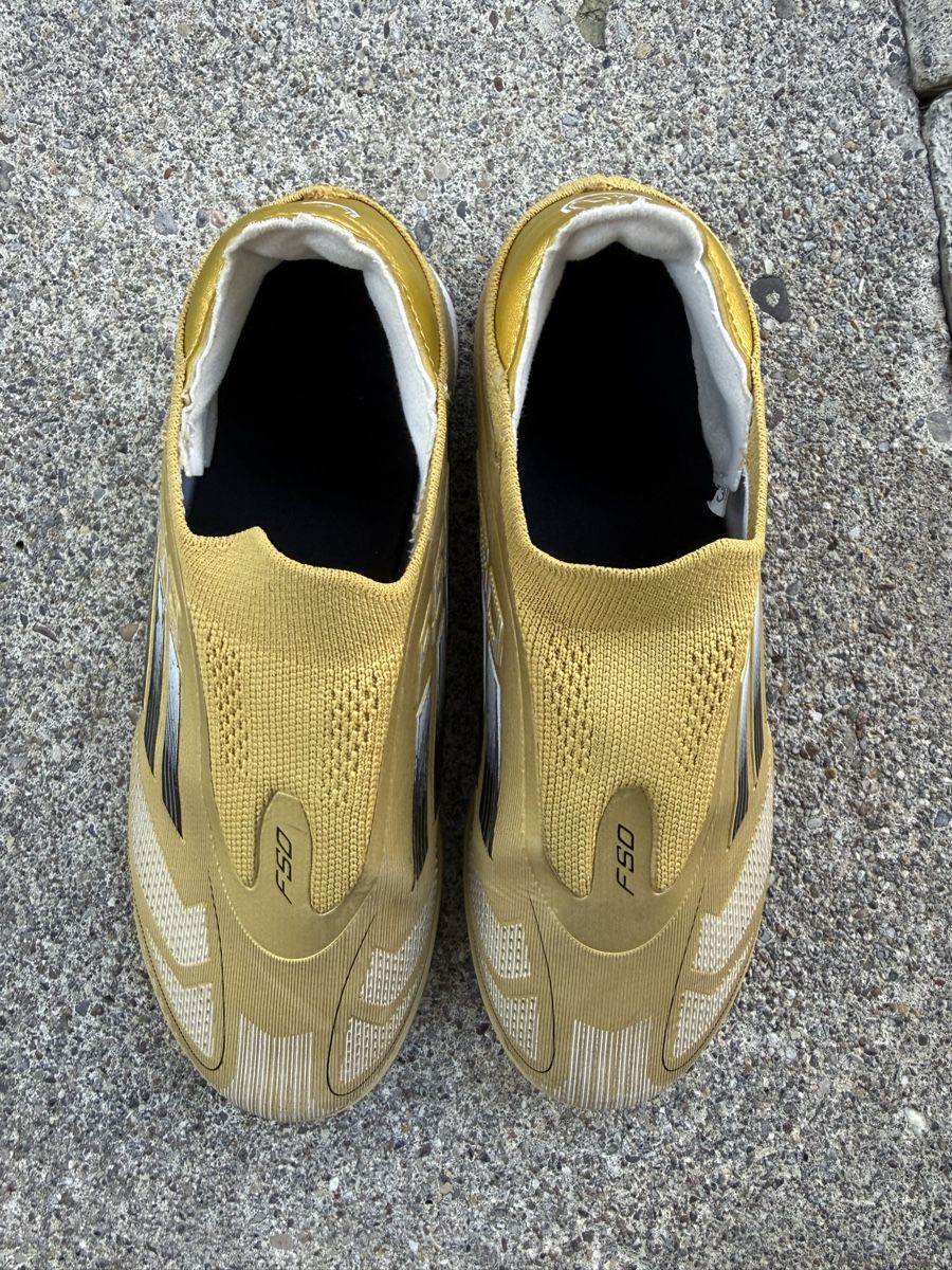 Chaussures garçon: FSO Soccer boots size 35 – Neuf (Voir description) à Küsnacht ZH par SIL_y9fc 1