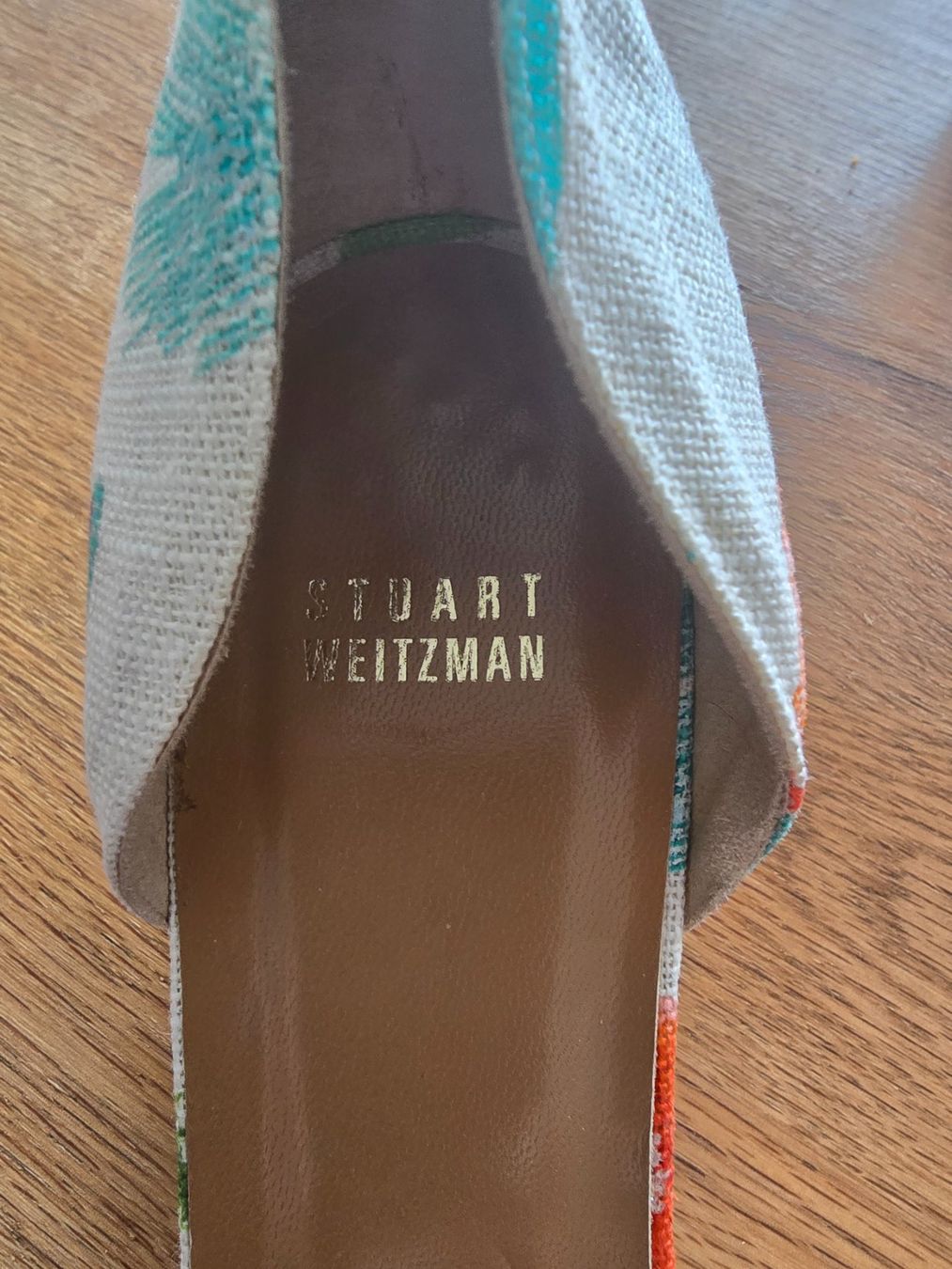 Stuart Weitzman Chaussures femmes: STUART WEITZMAN SANDALE MIT GEWEBTE OBERFLÄCHE/BLUMEN – D'occasion à Möriken AG par rowyta 4