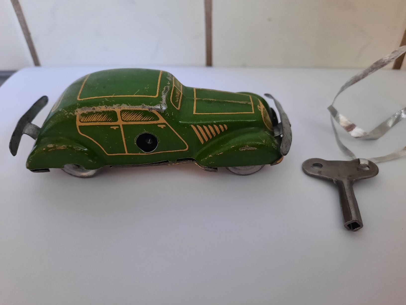 Modellini d'auto: Très ancienne VOITURE à CLÉ – Usato da Le Locle venduto da marylise01