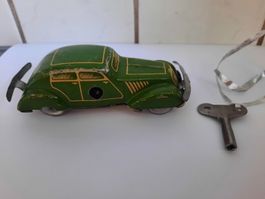 Très ancienne VOITURE à CLÉ