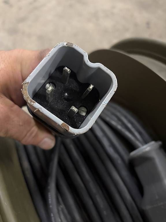Câbles: Kabel Rolle Militär  – D'occasion à Lausen par Gjuliana4 2