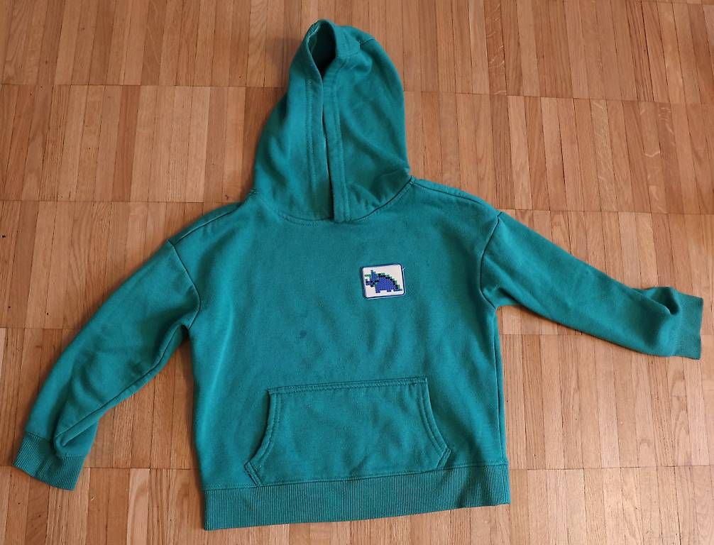 Maglioni & Felpe: 2x Kapuzenpullover Grösse 110 – Usato da Weisslingen venduto da debi1992 1