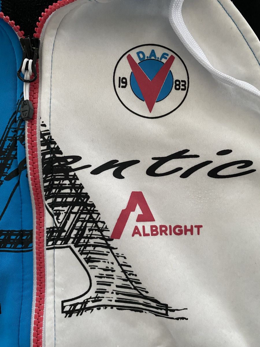 Albright Jacken: Albright Jäckli – Gebraucht aus Haslen GL von Ernika. 1