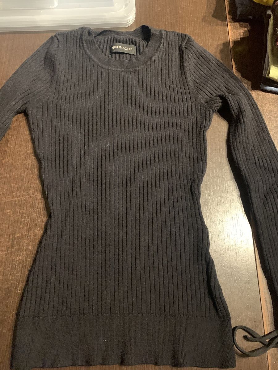 Pullover & Sweatshirts: Pull noir taille S – Gebraucht aus Domdidier von qatar1973