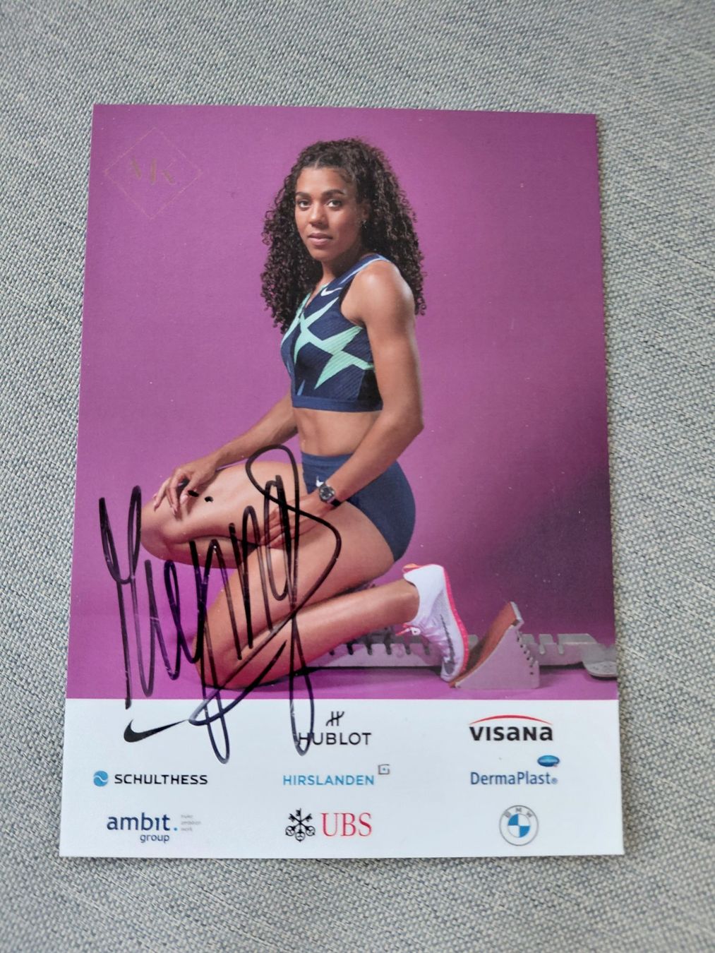 Autografi: Autogrammkarte Mujinga Kambundji – Usato da Schmerikon venduto da Olympia04