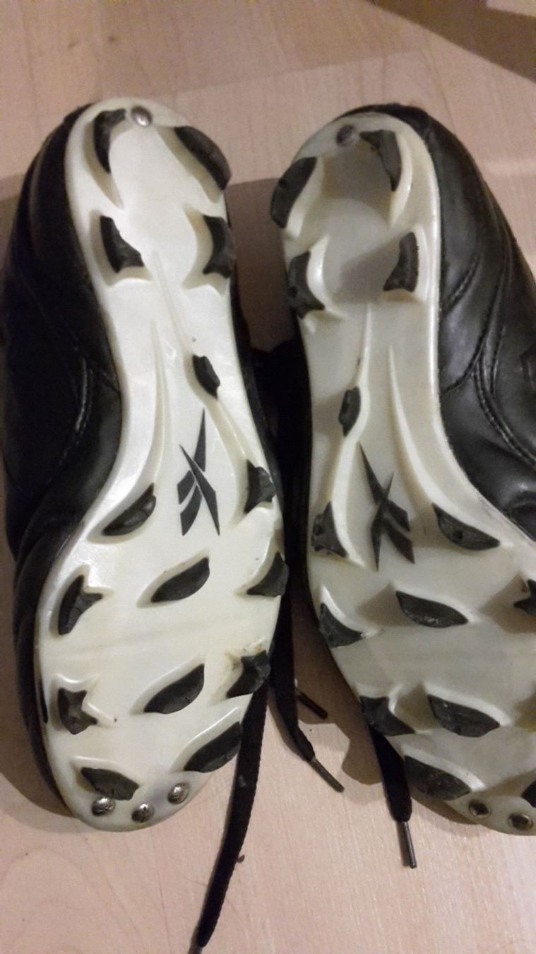 Schuhe für Jungen: Fussballschuhe Reebok  gr 41 B29 – Gebraucht aus Schwarzenburg von Flamingo07 1