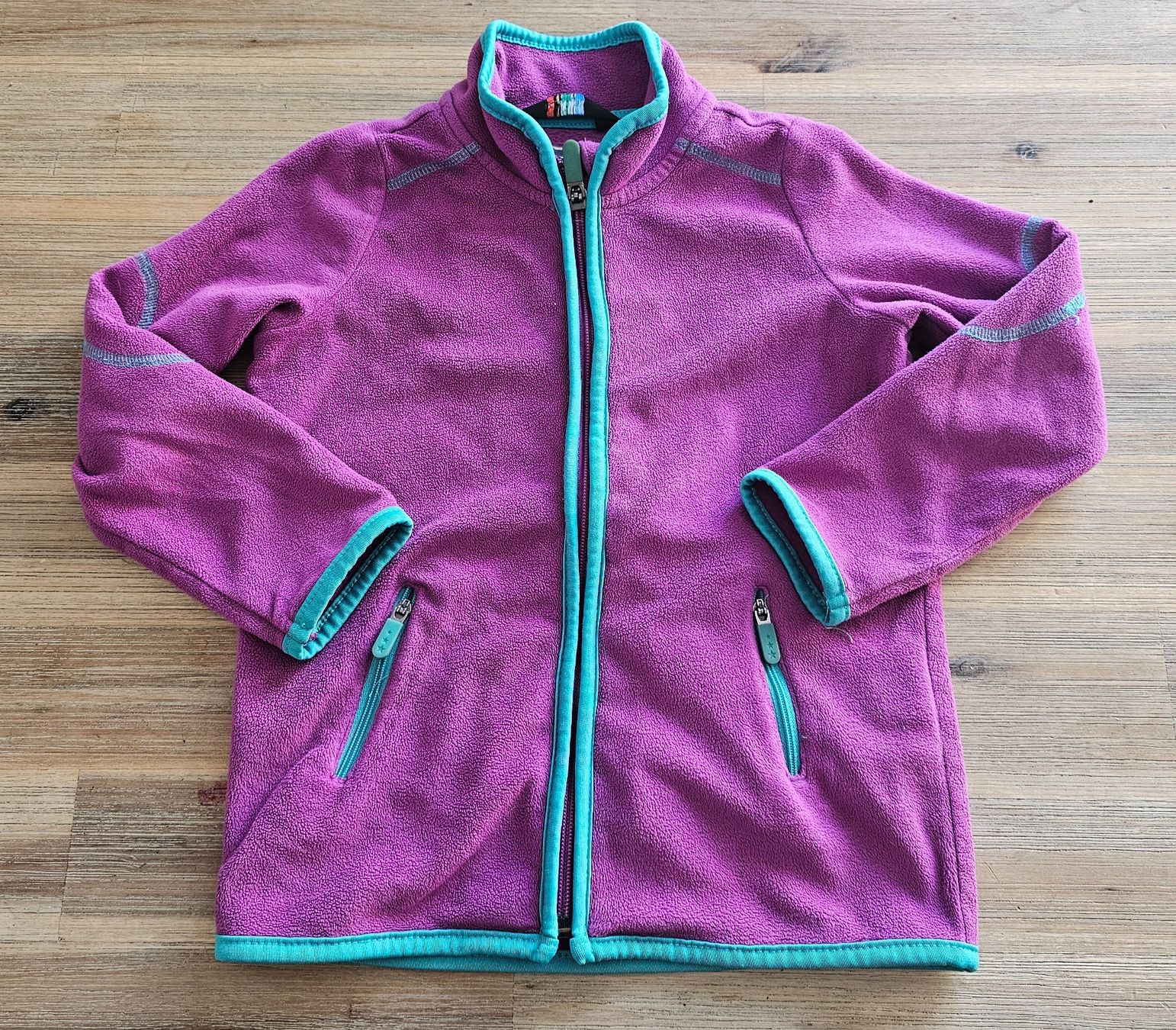 Tchibo Jacken & Mäntel: Fleecejacke Mädchen Grösse 98/104 Tchibo lila – Gebraucht aus Basel von Sinibini86