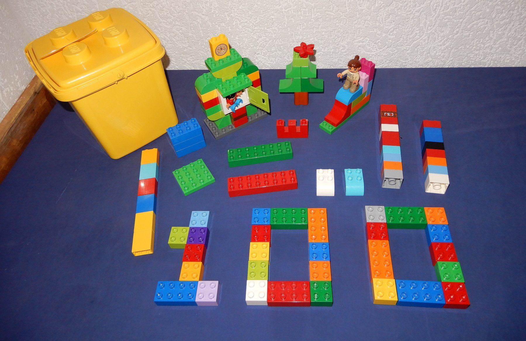 Lego Jeux de construction: LEGO-DUPLO BOX mit 100 Teile – D'occasion à Senèdes par tintinette43