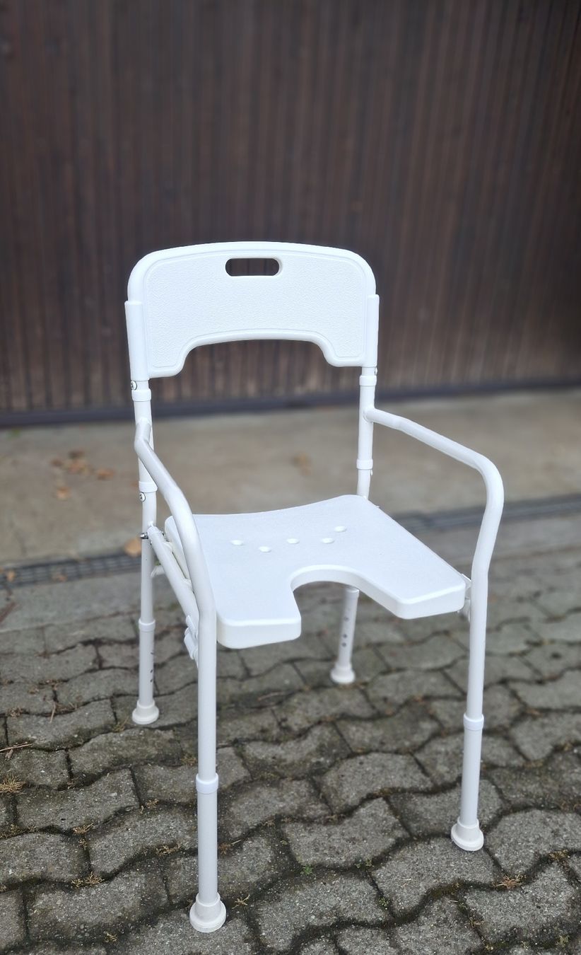 Hocker: Duschhocker weiss verstellbar – Gebraucht aus Bäriswil BE von vonys 1