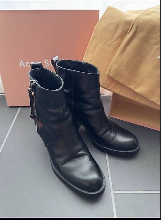 Damenschuhe: acne studio stiefeletten – Gebraucht aus Wil SG von GabiHiestand