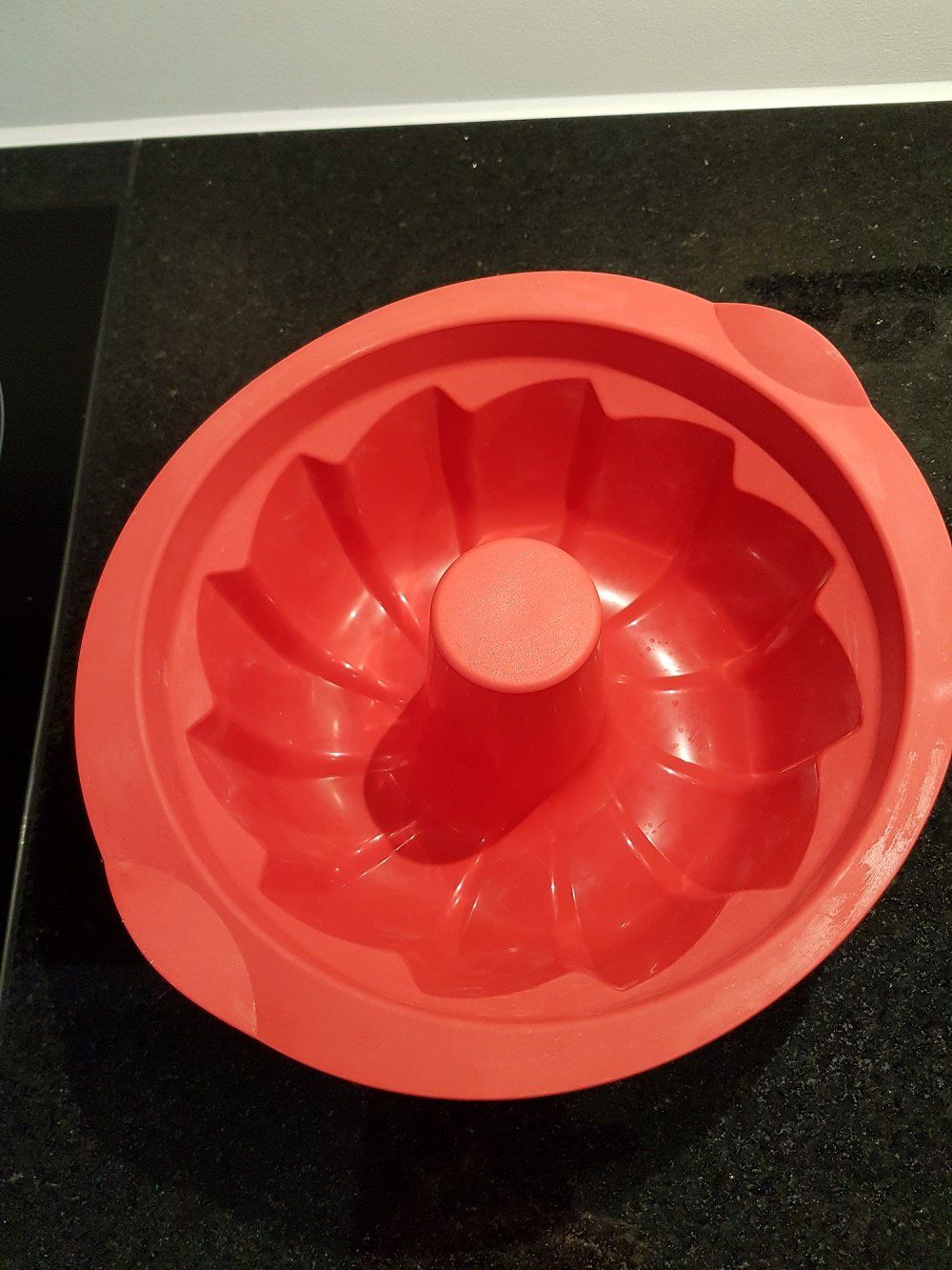 Tupperware Teglie da forno: Tupperware Gugelhupf Form Silikon Backen Kuchen Kochen – Usato da Oberentfelden venduto da Creapoint