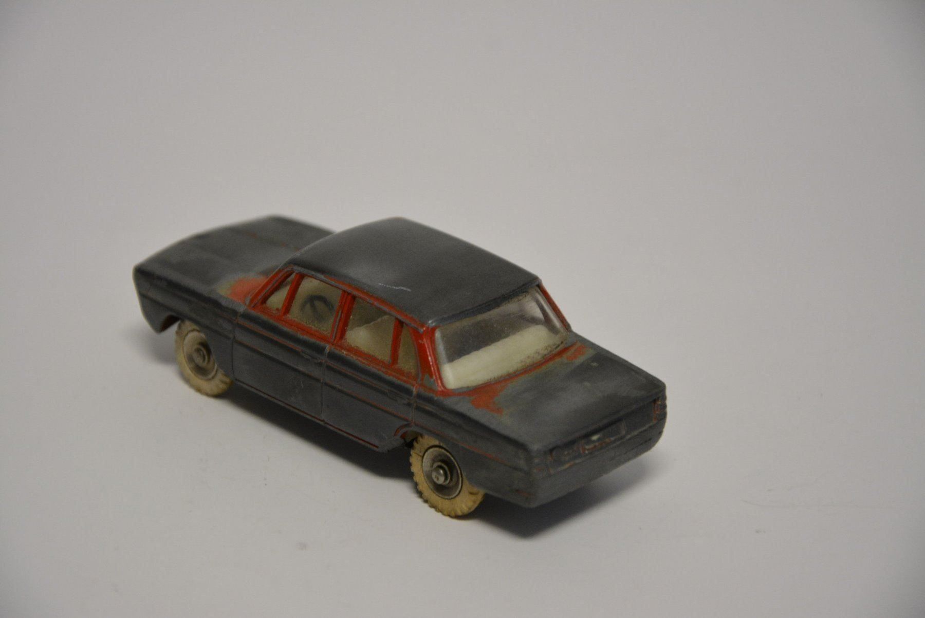BMW Modellini d'auto: BMW 1500 , Dinky Toys , 1:43 – Usato da Goldach venduto da Feivel9 7